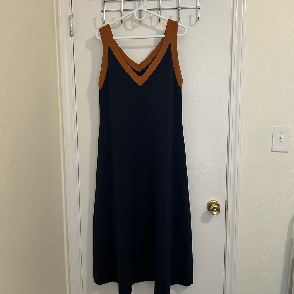 Like new Ann Taylor Navy Maxi Dress with Tan Trim size M - Picture 1 of 8
